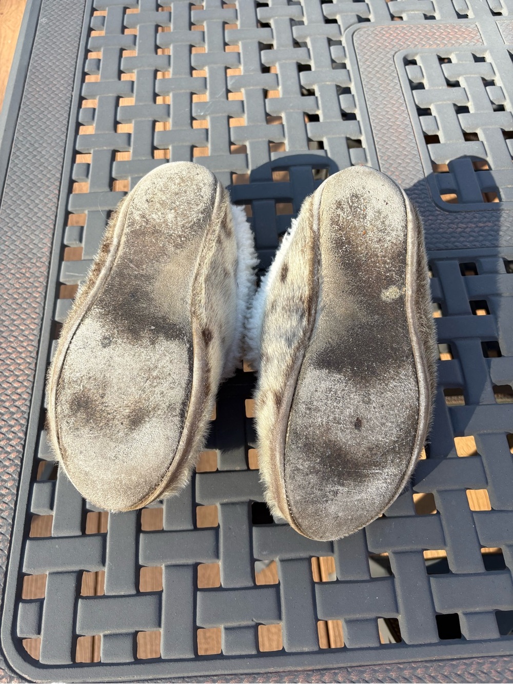 Reindeer Fur Shearling-Lined Slipper Moccasins - White & Brown Finland - Picture 5 of 13